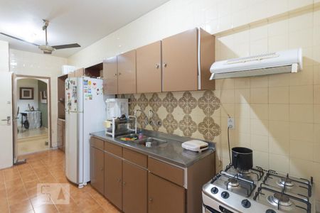 Apartamento à venda com 150m², 3 quartos e 1 vagaCozinha e Área de Serviço