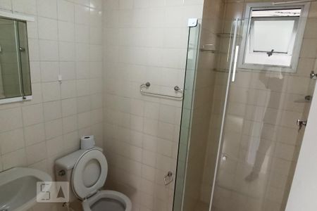 Banheiro de apartamento à venda com 3 quartos, 71m² em Vila Bancária, São Paulo