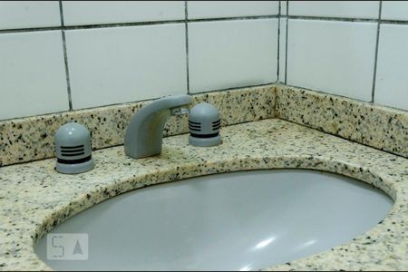 Apartamento para alugar com 70m², 3 quartos e sem vagaBanheiro