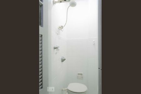 Apartamento para alugar com 70m², 3 quartos e sem vagaBanheiro de Serviço