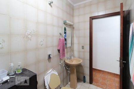 Banheiro 1 de casa à venda com 5 quartos, 206m² em Jardim Maria Estela, São Paulo