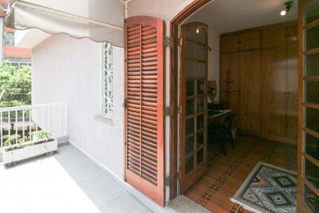 Casa à venda com 206m², 5 quartos e 2 vagasVaranda do quarto 4