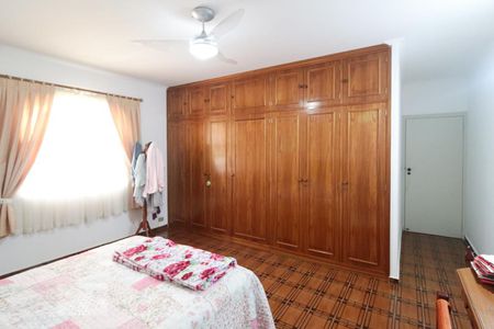 Casa à venda com 206m², 5 quartos e 2 vagasQuarto 3