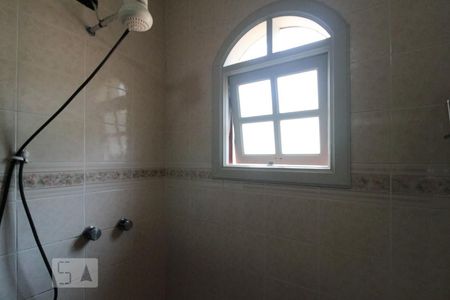 Casa à venda com 206m², 5 quartos e 2 vagasBanheiro 2