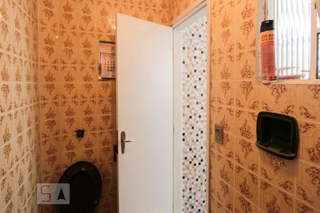 Casa à venda com 206m², 5 quartos e 2 vagasBanheiro de serviço