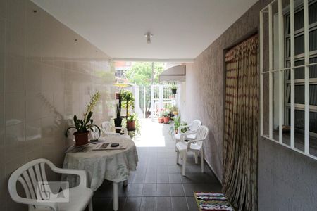 Casa à venda com 206m², 5 quartos e 2 vagasQuintal