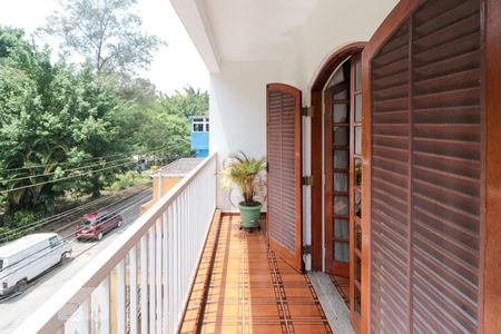 Casa à venda com 206m², 5 quartos e 2 vagasVaranda do quarto 5