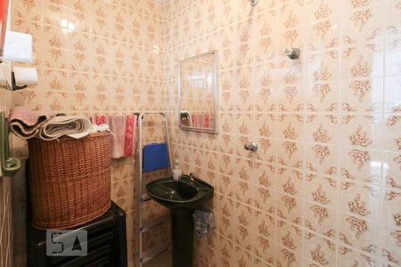 Casa à venda com 206m², 5 quartos e 2 vagasBanheiro de serviço