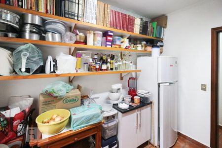 Casa à venda com 206m², 5 quartos e 2 vagasQuarto 1 - despensa