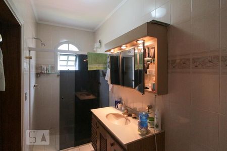 Casa à venda com 206m², 5 quartos e 2 vagasBanheiro do quarto 3