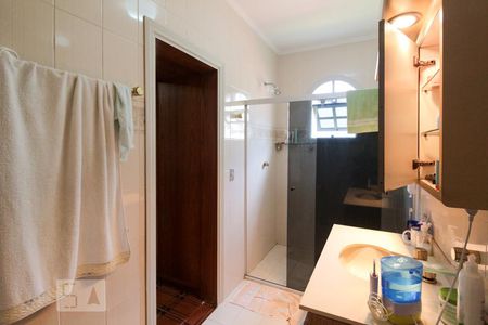 Casa à venda com 206m², 5 quartos e 2 vagasBanheiro do quarto 3