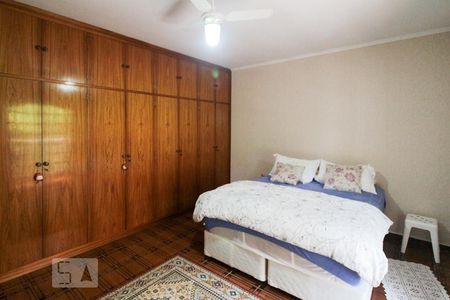 Casa à venda com 206m², 5 quartos e 2 vagasQuarto 5