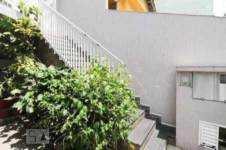 Casa à venda com 206m², 5 quartos e 2 vagasEntrada