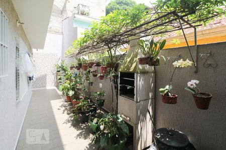 Casa à venda com 206m², 5 quartos e 2 vagasQuintal