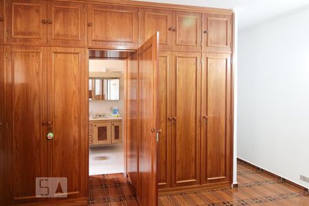 Casa à venda com 206m², 5 quartos e 2 vagasQuarto 3