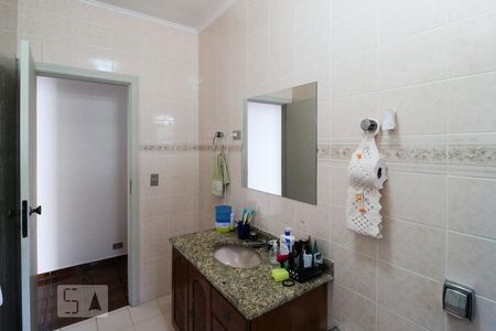 Casa à venda com 206m², 5 quartos e 2 vagasBanheiro 2