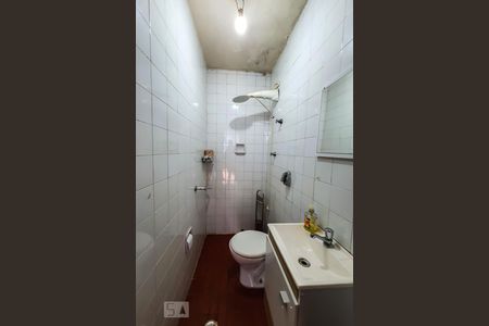 Casa à venda com 345m², 4 quartos e 3 vagasBanheiro de serviço