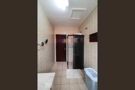 Casa à venda com 345m², 4 quartos e 3 vagasBanheiro 2