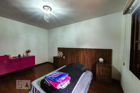 Casa à venda com 345m², 4 quartos e 3 vagasQuarto 1