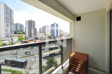 Varanda de kitnet/studio à venda com 1 quarto, 25m² em Sumarezinho, São Paulo
