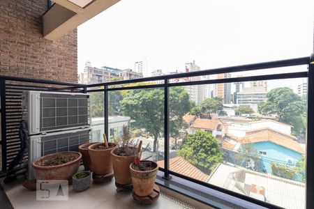 Varanda de kitnet/studio para alugar com 1 quarto, 35m² em Vila Madalena, São Paulo