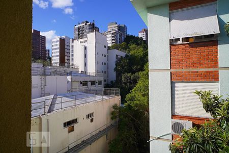 Quarto 2 - Vista de apartamento à venda com 3 quartos, 69m² em Rio Branco, Porto Alegre