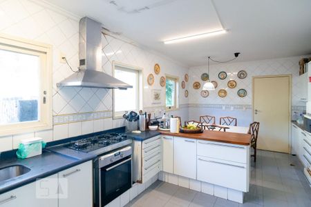 Casa à venda com 440m², 5 quartos e 4 vagasCozinha