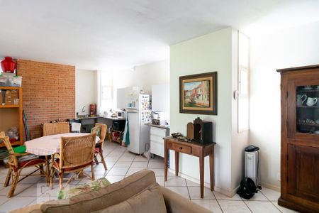 Casa à venda com 440m², 5 quartos e 4 vagasEdícula