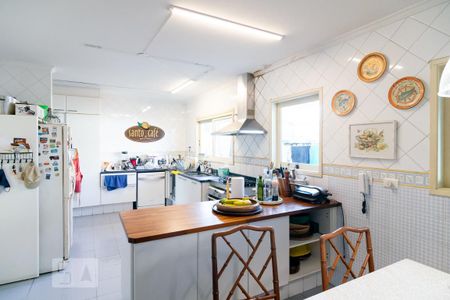 Casa à venda com 440m², 5 quartos e 4 vagasCozinha