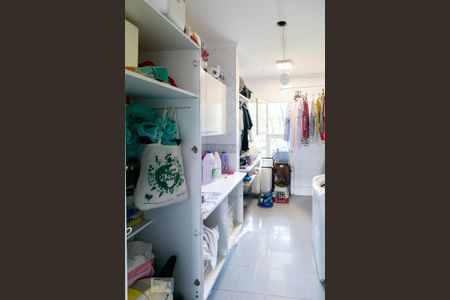 Casa à venda com 440m², 5 quartos e 4 vagasÁrea de Serviço