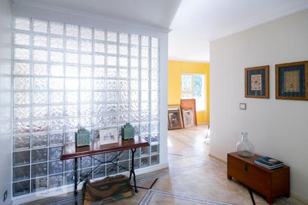 Casa à venda com 440m², 5 quartos e 4 vagasHall Entrada