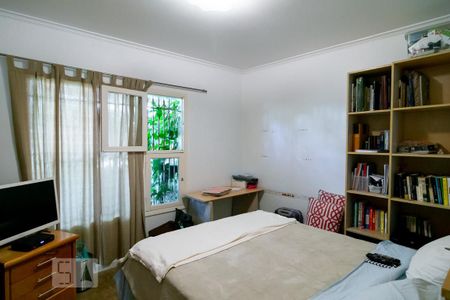 Casa à venda com 440m², 5 quartos e 4 vagasQuarto 1