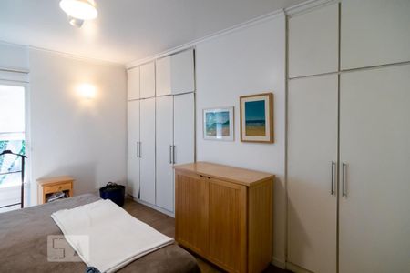 Casa à venda com 440m², 5 quartos e 4 vagasQuarto 4 - Suíte