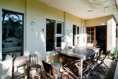 Casa à venda com 440m², 5 quartos e 4 vagasVaranda