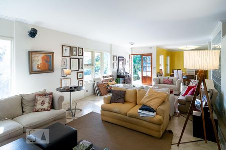 Sala de casa à venda com 5 quartos, 440m² em Vila Campo Grande, São Paulo