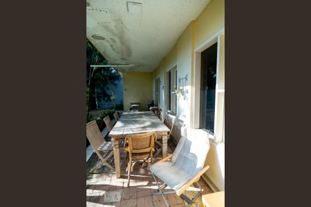 Casa à venda com 440m², 5 quartos e 4 vagasVaranda