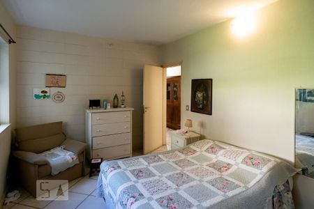 Casa à venda com 440m², 5 quartos e 4 vagasEdícula Quarto - Suíte