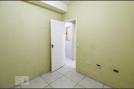 Quarto de casa para alugar com 1 quarto, 40m² em Jardim Santa Bárbara, Guarulhos