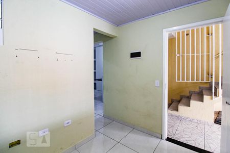 Sala de casa para alugar com 1 quarto, 40m² em Jardim Santa Bárbara, Guarulhos