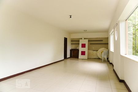 Casa à venda com 400m², 5 quartos e 4 vagasSalão de Jogos