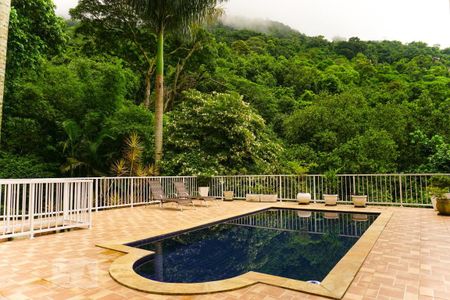 Casa à venda com 400m², 5 quartos e 4 vagasVaranda da Sala/Piscina