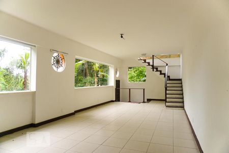 Casa à venda com 400m², 5 quartos e 4 vagasSalão de Jogos