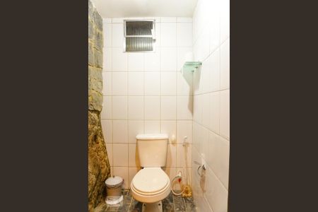 Casa à venda com 400m², 5 quartos e 4 vagasLavabo do Salão de Jogos