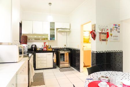 Casa à venda com 400m², 5 quartos e 4 vagasCozinha