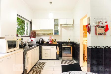 Casa à venda com 400m², 5 quartos e 4 vagasCozinha