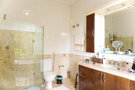 Casa à venda com 400m², 5 quartos e 4 vagasBanheiro da Suíte 1