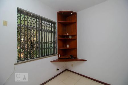 Quarto 1 de apartamento para alugar com 2 quartos, 56m² em Santa Teresa, Rio de Janeiro
