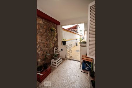 Casa de condomínio à venda com 280m², 4 quartos e sem vaga Casa de condomínio à venda com 280m², 4 quartos e sem vagaVaranda