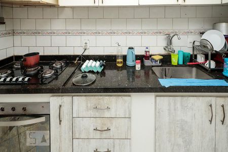 Casa de condomínio à venda com 280m², 4 quartos e sem vaga Casa de condomínio à venda com 280m², 4 quartos e sem vagaCozinha