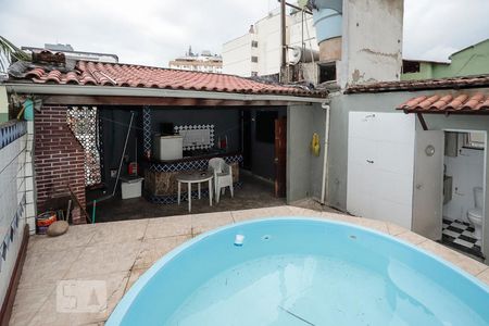 Casa de condomínio à venda com 280m², 4 quartos e sem vaga Casa de condomínio à venda com 280m², 4 quartos e sem vagaPiscina